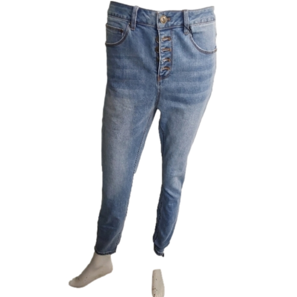 A Loves A BUTTONFLY SKINNY ANKLE Jeans Size 29